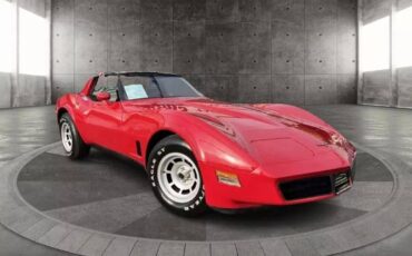 Chevrolet-Corvette-1981-red-187668-5