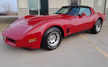 Chevrolet-Corvette-1982-59772