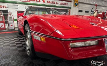 Chevrolet-Corvette-1984-Red-Black-107952-3