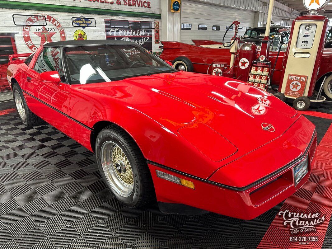 Chevrolet-Corvette-1985-Red-Black-151328-1