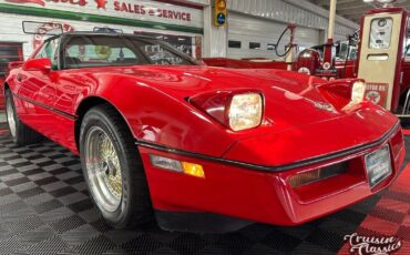 Chevrolet-Corvette-1985-Red-Black-151328-3