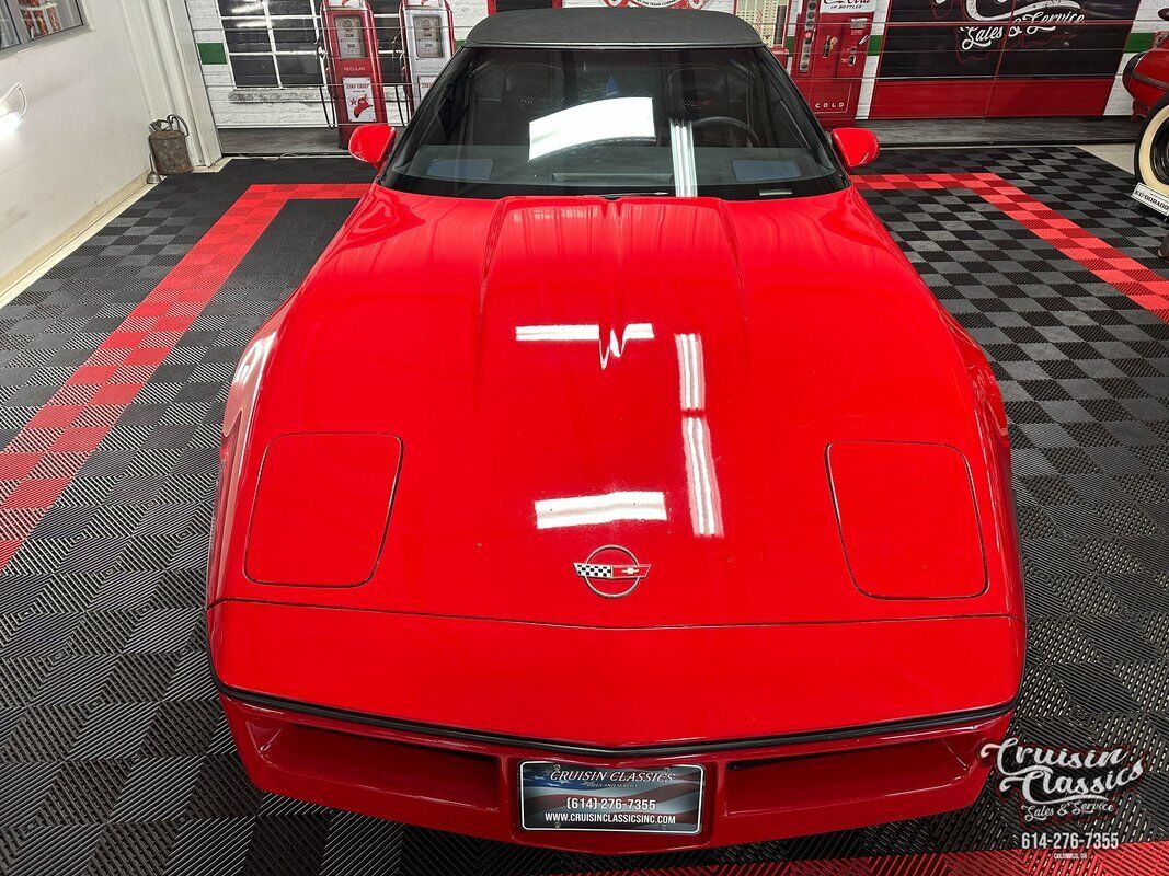 Chevrolet-Corvette-1985-Red-Black-151328-4