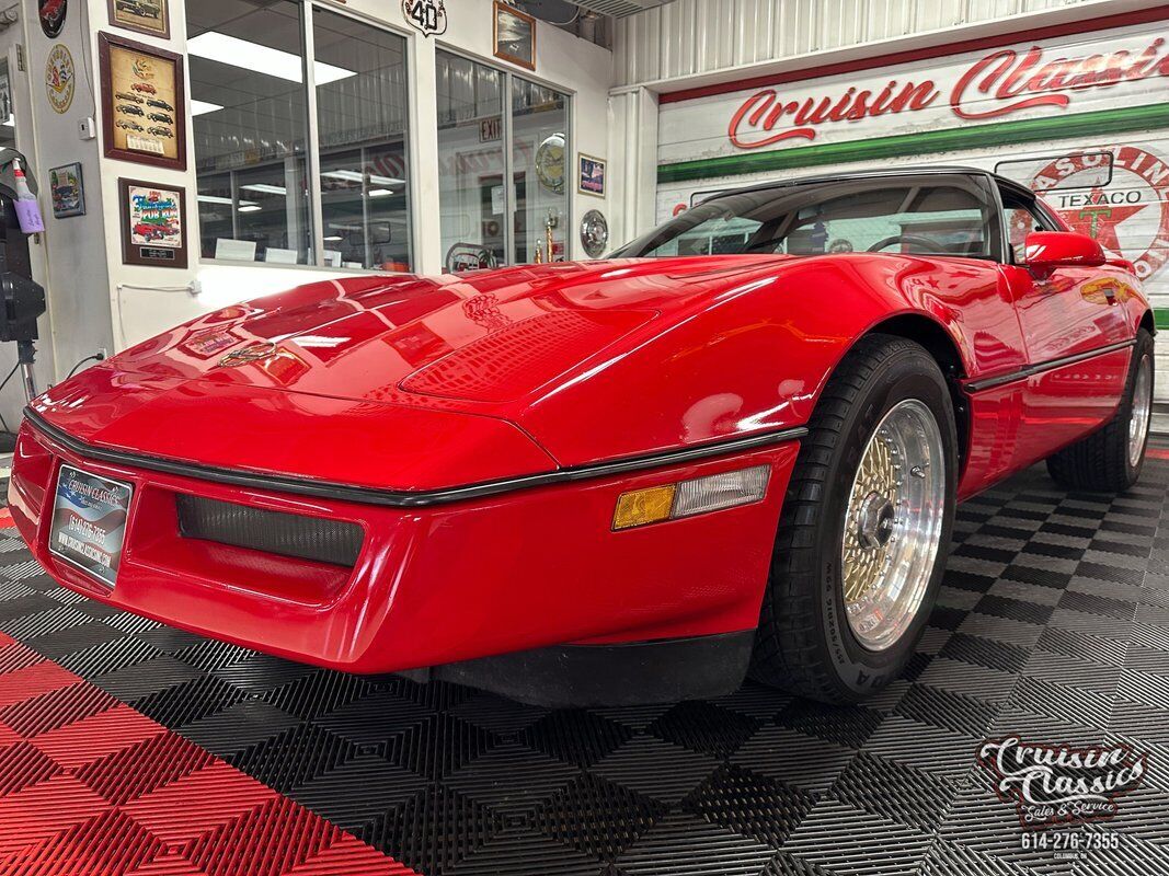 Chevrolet-Corvette-1985-Red-Black-151328-6