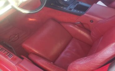 Chevrolet-Corvette-1985-red-64374-5