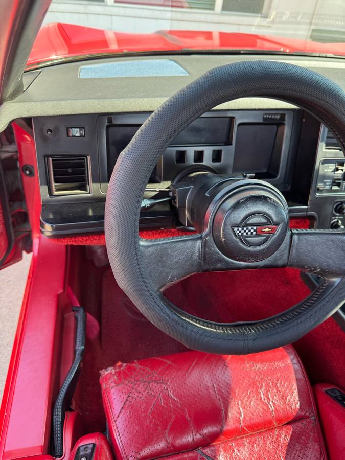 Chevrolet-Corvette-1986-red-160326-4