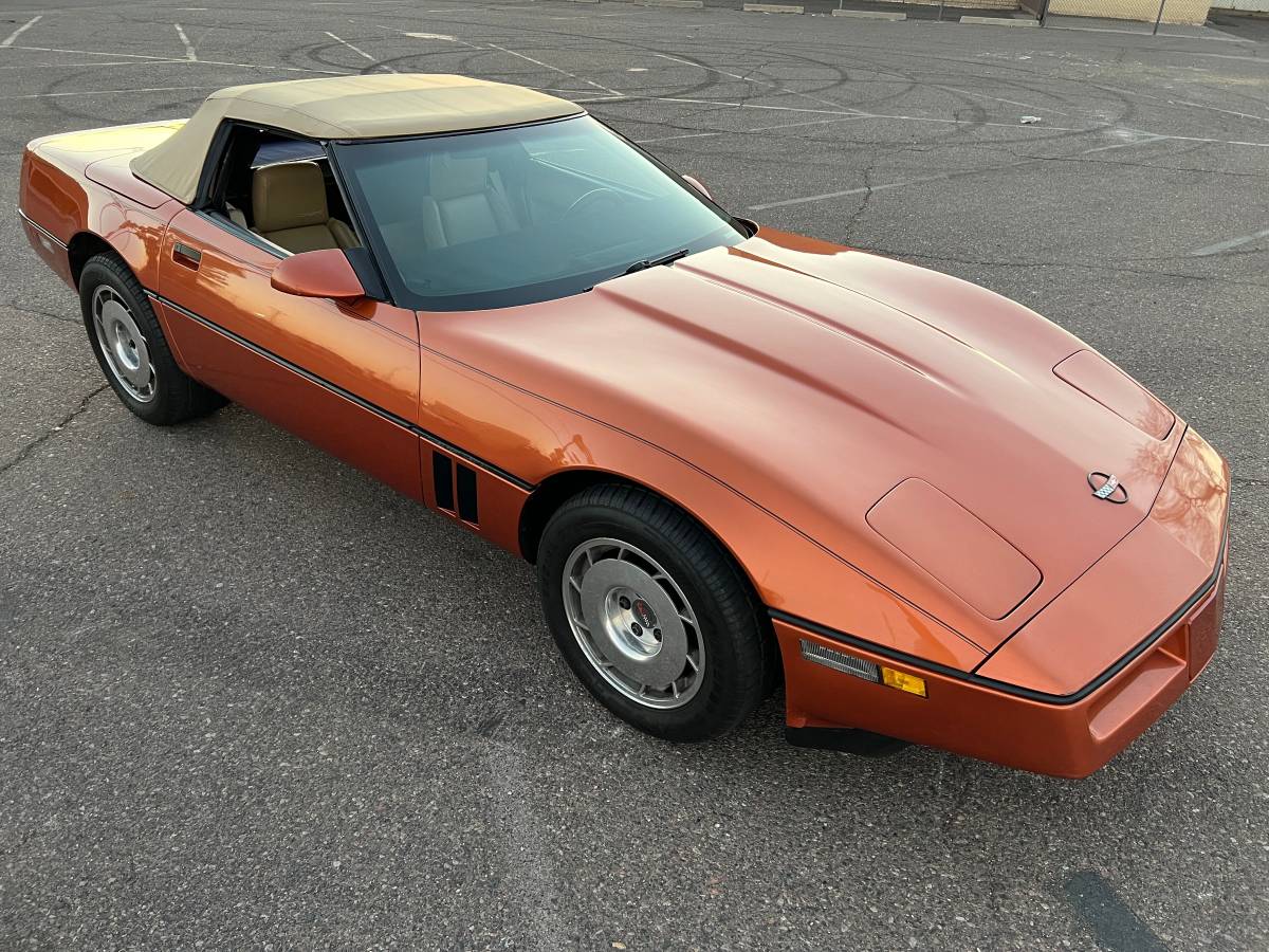 Chevrolet-Corvette-1987-167371-7