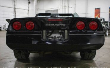 Chevrolet-Corvette-1988-Black-Black-42895-6