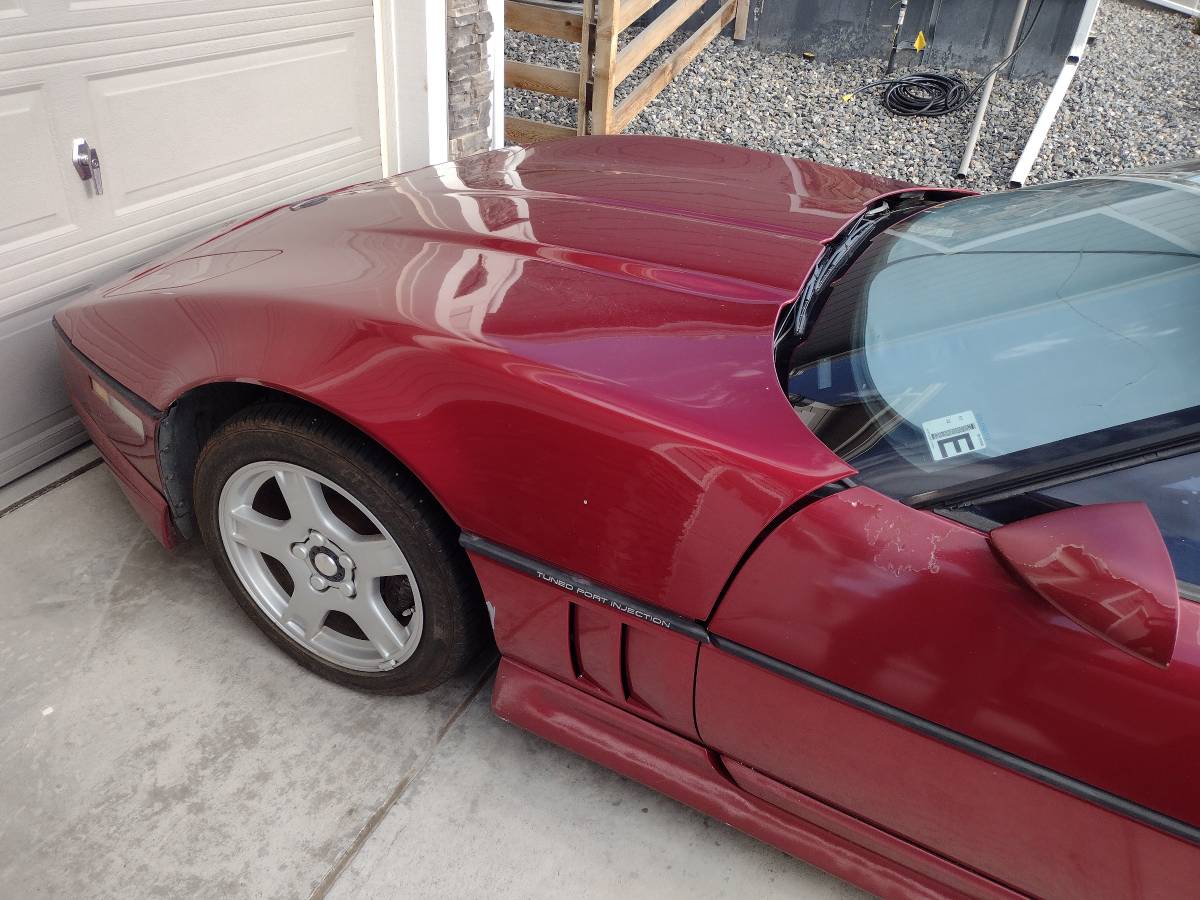 Chevrolet-Corvette-1988-red-171678-1