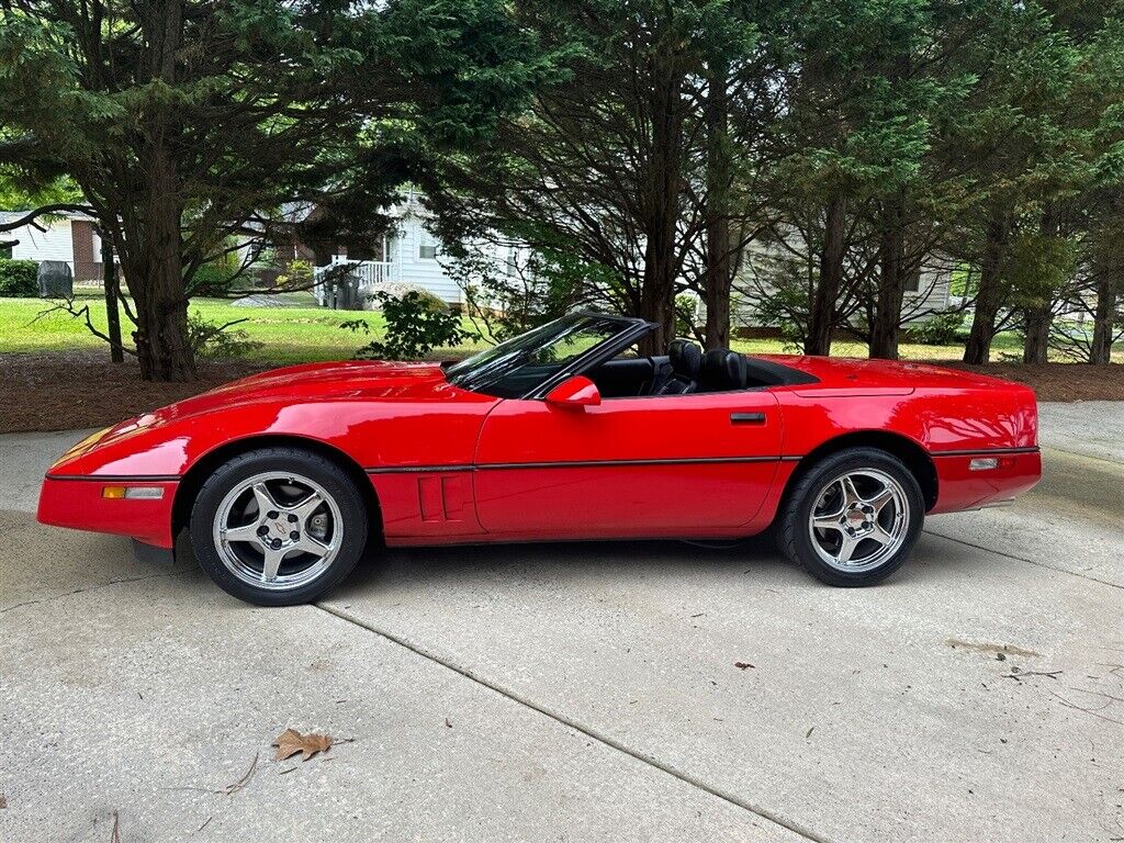 Chevrolet-Corvette-1990-Red-Black-20133-22