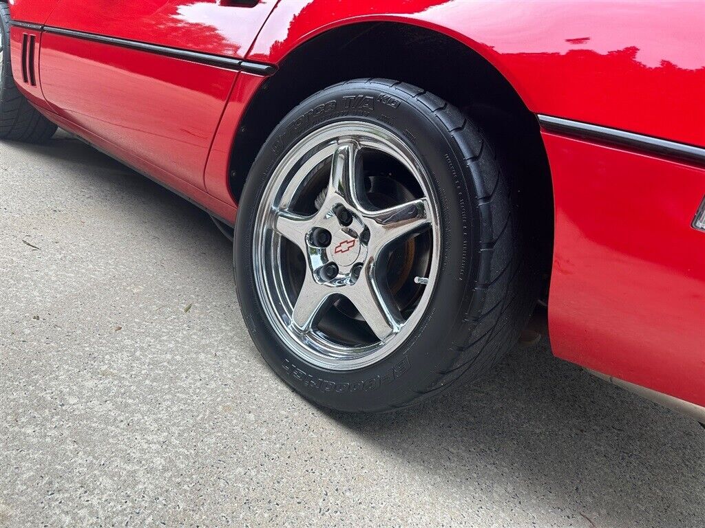 Chevrolet-Corvette-1990-Red-Black-20133-24