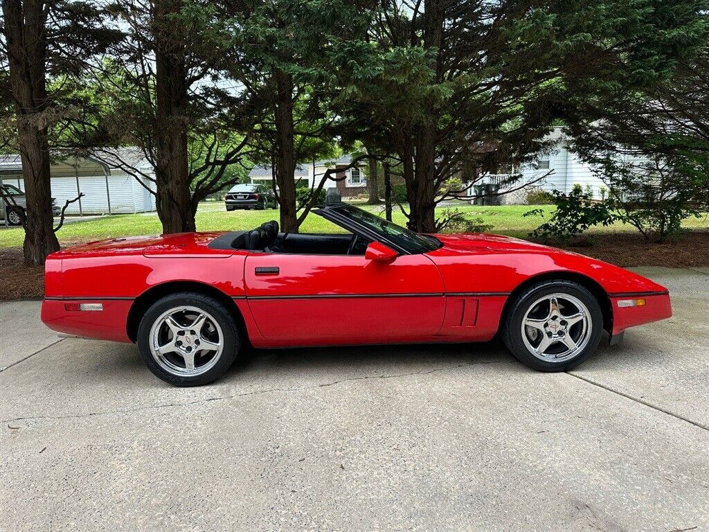 Chevrolet-Corvette-1990-Red-Black-20133-28