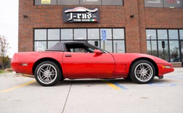 Chevrolet-Corvette-1990-red-106833-3