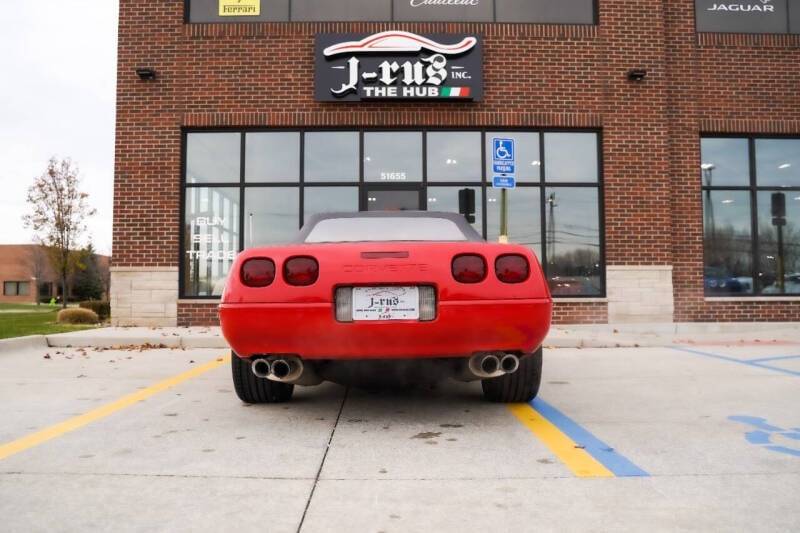 Chevrolet-Corvette-1990-red-106833-4