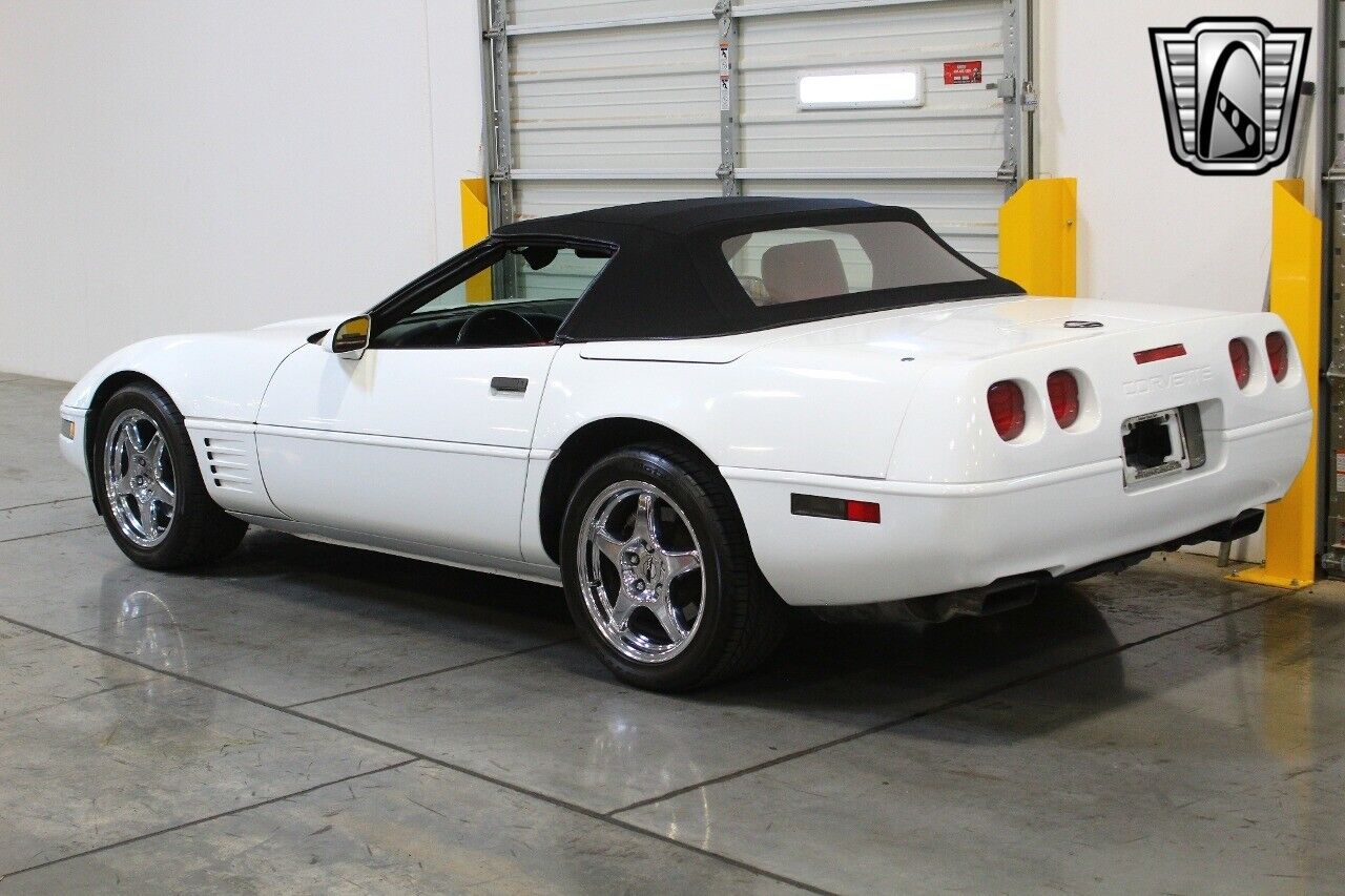 Chevrolet-Corvette-1992-White-Red-170729-3