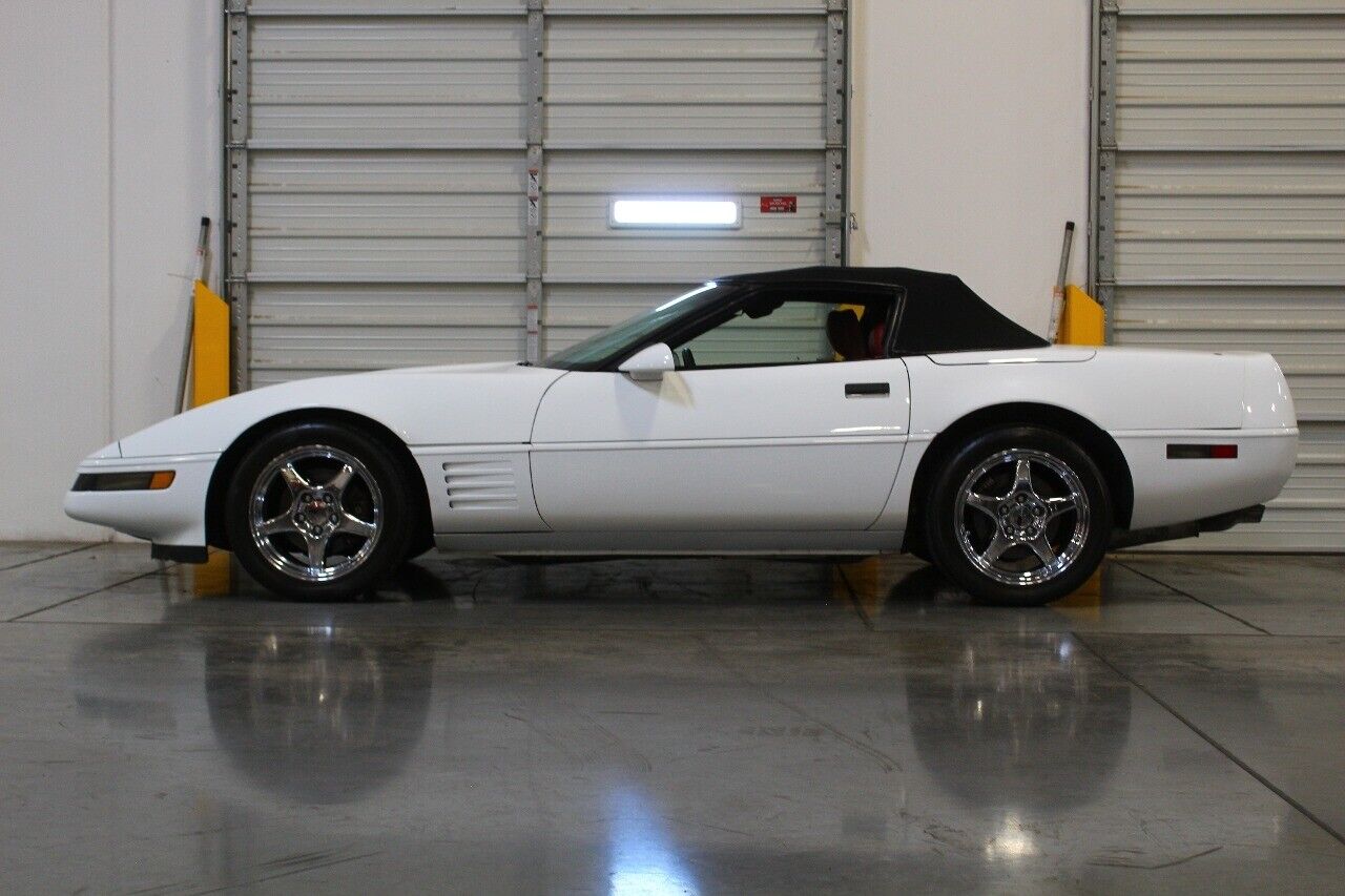 Chevrolet-Corvette-1992-White-Red-170729-9