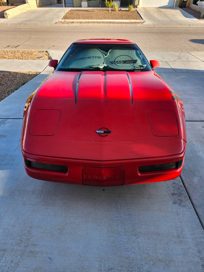 Chevrolet-Corvette-1992-red-226917-4