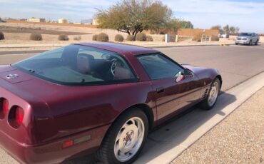 Chevrolet-Corvette-1993-red-160290-1