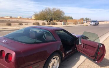 Chevrolet-Corvette-1993-red-160290-13