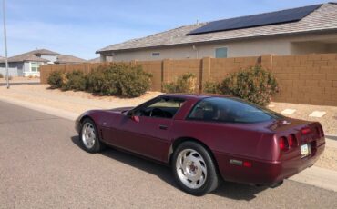 Chevrolet-Corvette-1993-red-160290-2