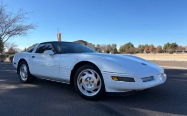 Chevrolet-Corvette-1993-white-135185