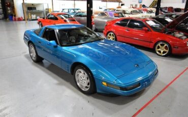 Chevrolet-Corvette-1994-Bright-Aqua-Metallic-Black-133867-8