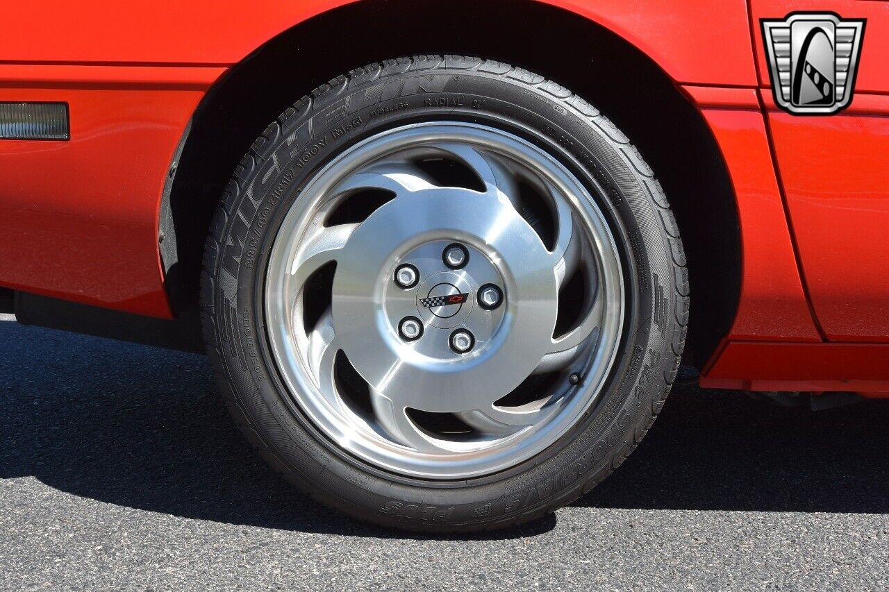 Chevrolet-Corvette-1994-Red-Light-beige-5353-11