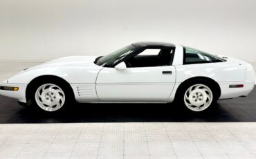 Chevrolet-Corvette-1994-White-Black-117521-1