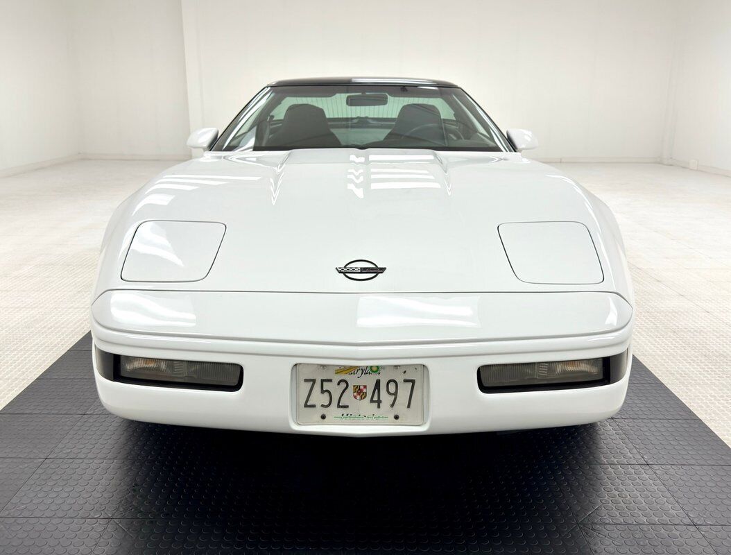 Chevrolet-Corvette-1994-White-Black-117521-6