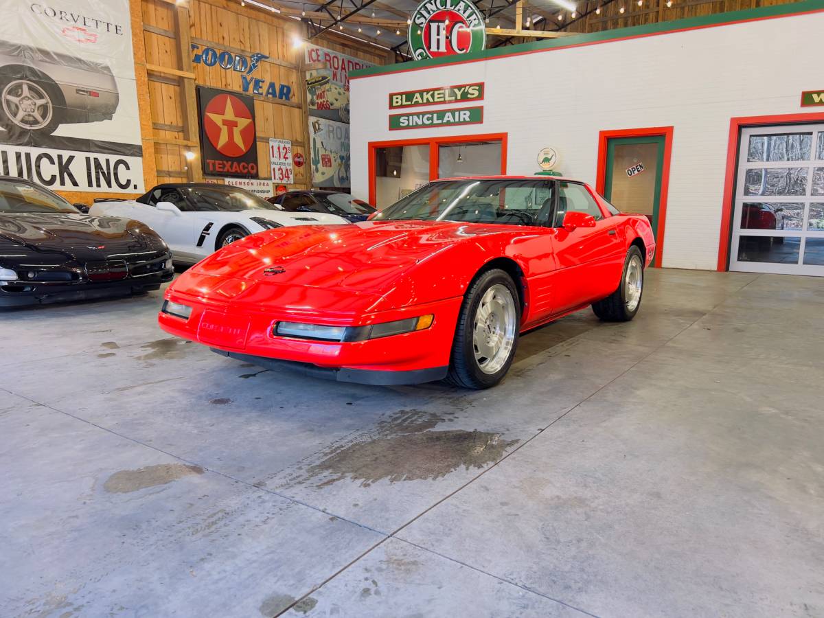 Chevrolet-Corvette-1994-red-56327-4