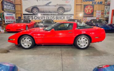 Chevrolet-Corvette-1994-red-56327-5