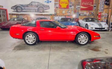 Chevrolet-Corvette-1994-red-56327-9