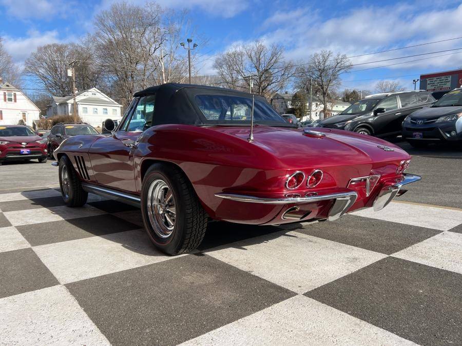 Chevrolet-Corvette-2-door-conve-1965-120099-9