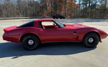 Chevrolet-Corvette-Berline-1979-Red-Red-64379-6