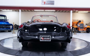 Chevrolet-Corvette-Cabriolet-1956-Black-Red-138925-3