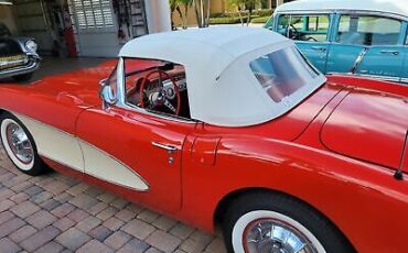 Chevrolet-Corvette-Cabriolet-1956-Red-Red-2414-5