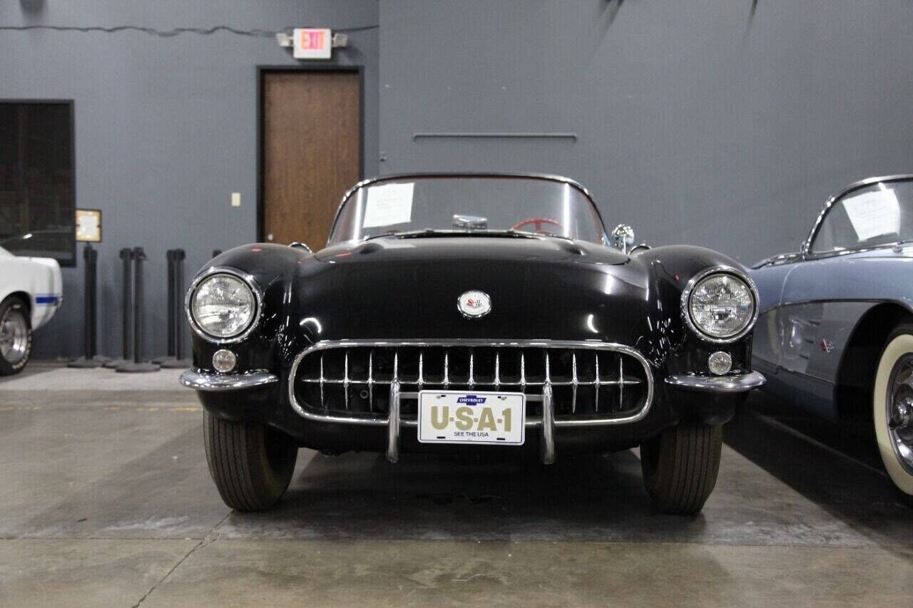 Chevrolet-Corvette-Cabriolet-1957-Black-Red-55630-8