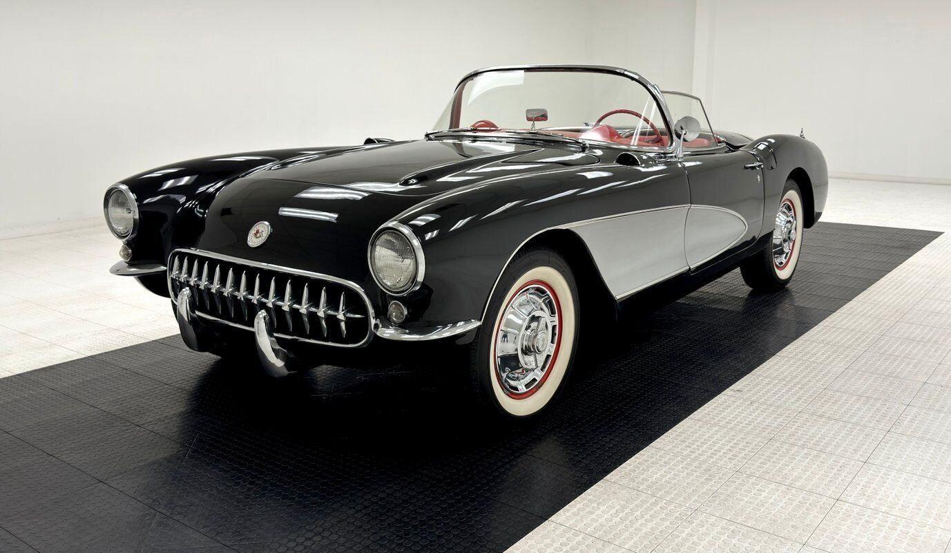 Chevrolet-Corvette-Cabriolet-1957-Black-Red-85685-1