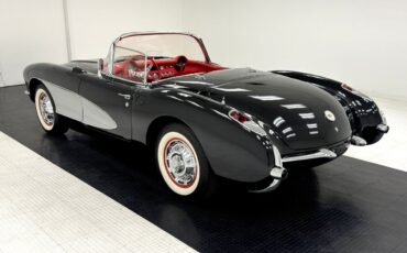 Chevrolet-Corvette-Cabriolet-1957-Black-Red-85685-5