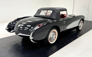 Chevrolet-Corvette-Cabriolet-1957-Black-Red-85685-7