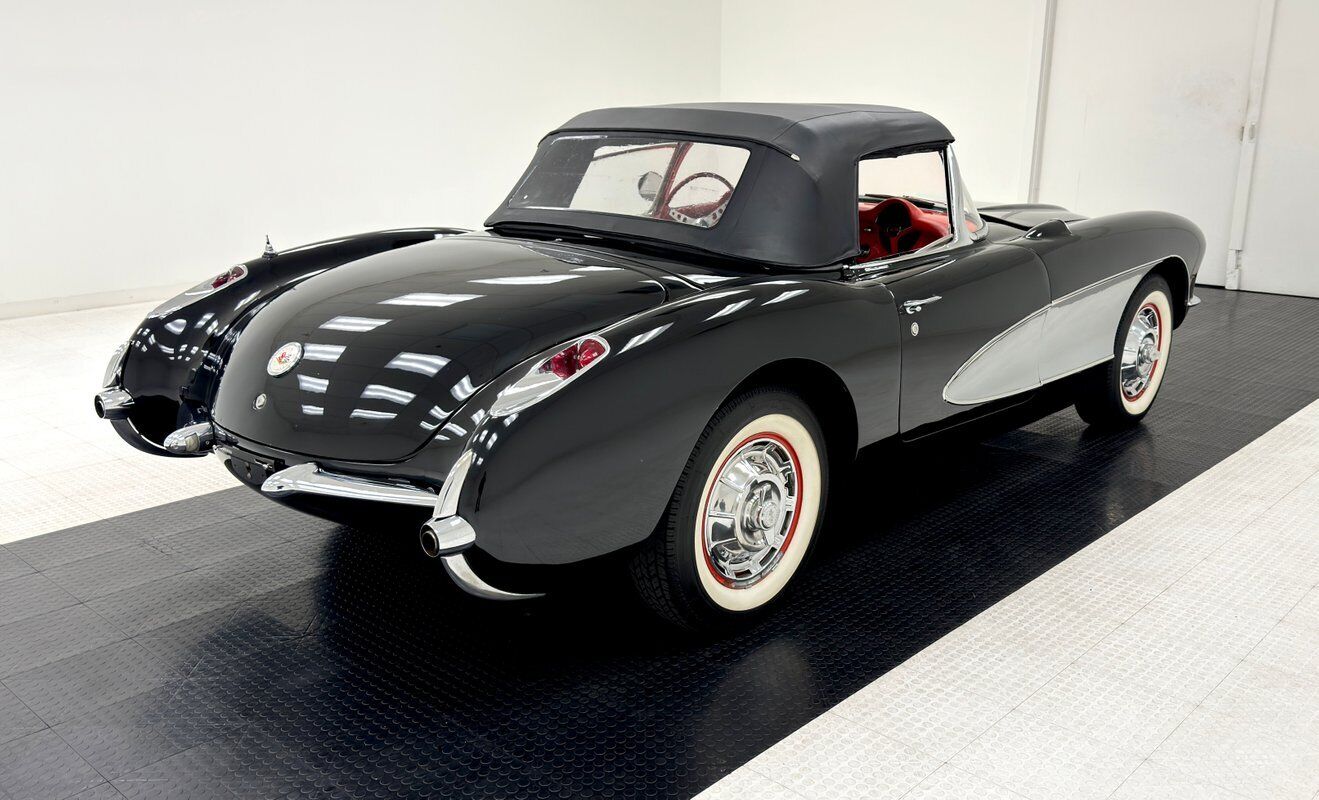 Chevrolet-Corvette-Cabriolet-1957-Black-Red-85685-7