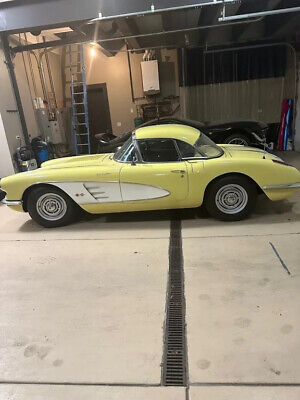 Chevrolet-Corvette-Cabriolet-1958-Yellow-Black-86905-2