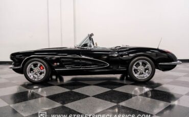 Chevrolet-Corvette-Cabriolet-1959-Black-Black-13845-2