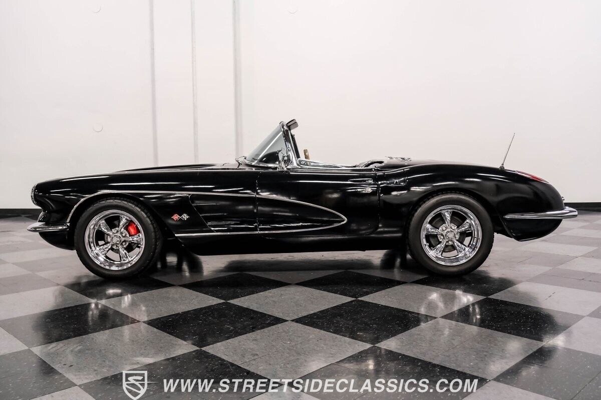 Chevrolet-Corvette-Cabriolet-1959-Black-Black-13845-2