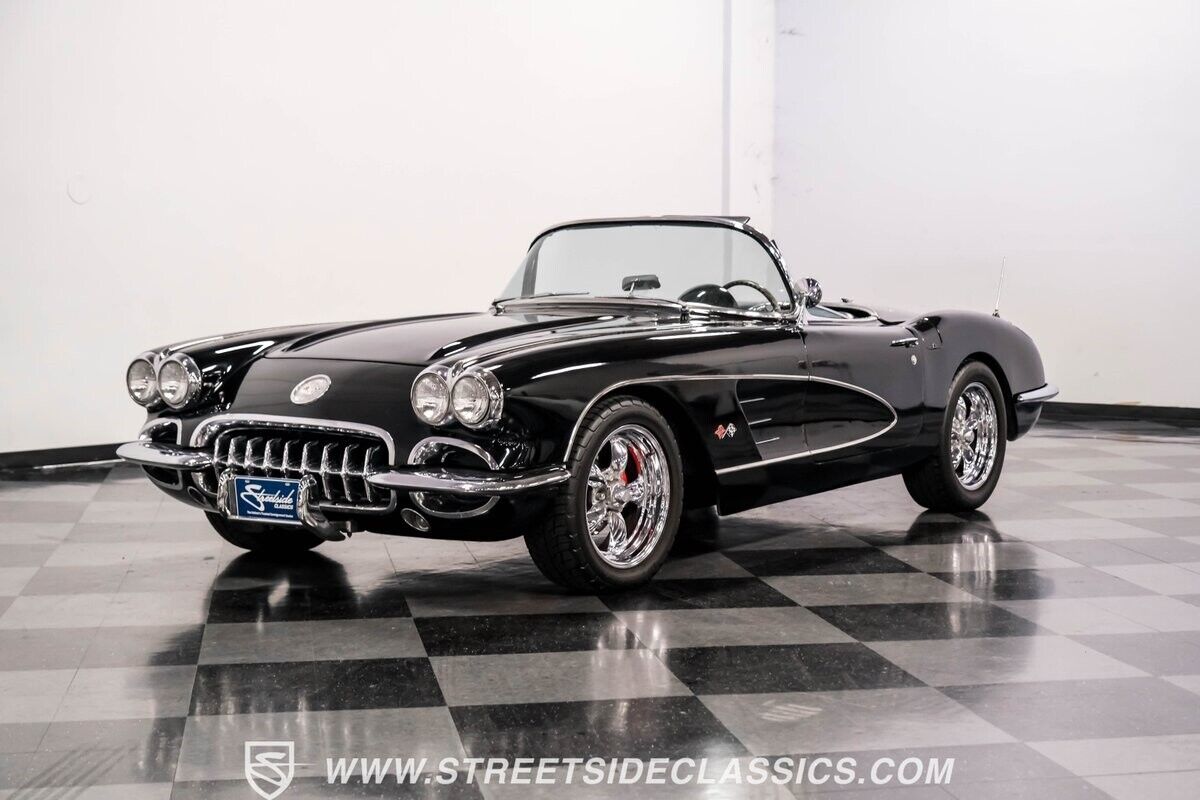 Chevrolet-Corvette-Cabriolet-1959-Black-Black-13845-5