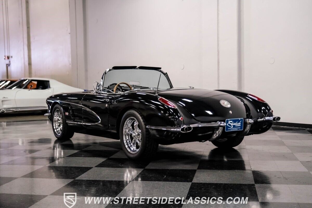 Chevrolet-Corvette-Cabriolet-1959-Black-Black-13845-8