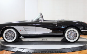 Chevrolet-Corvette-Cabriolet-1959-Black-Black-1748-5