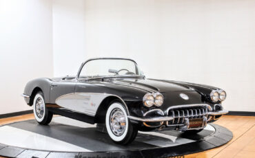 Chevrolet-Corvette-Cabriolet-1959-Black-Black-1748-6