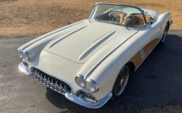 Chevrolet-Corvette-Cabriolet-1959-White-Tan-2343-11