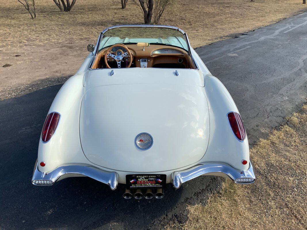 Chevrolet-Corvette-Cabriolet-1959-White-Tan-2343-4