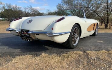 Chevrolet-Corvette-Cabriolet-1959-White-Tan-2343-5